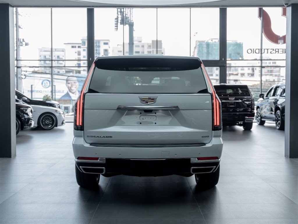 Cadillac Escalade Luxury Short — foto 10