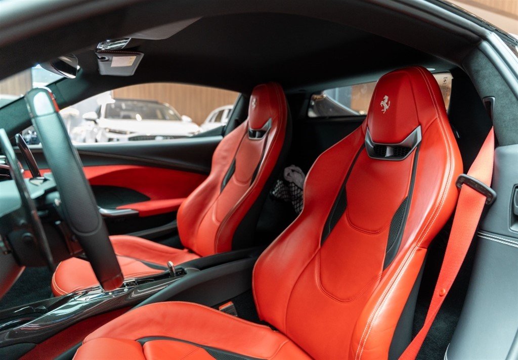 Ferrari 296 GTB — foto 2