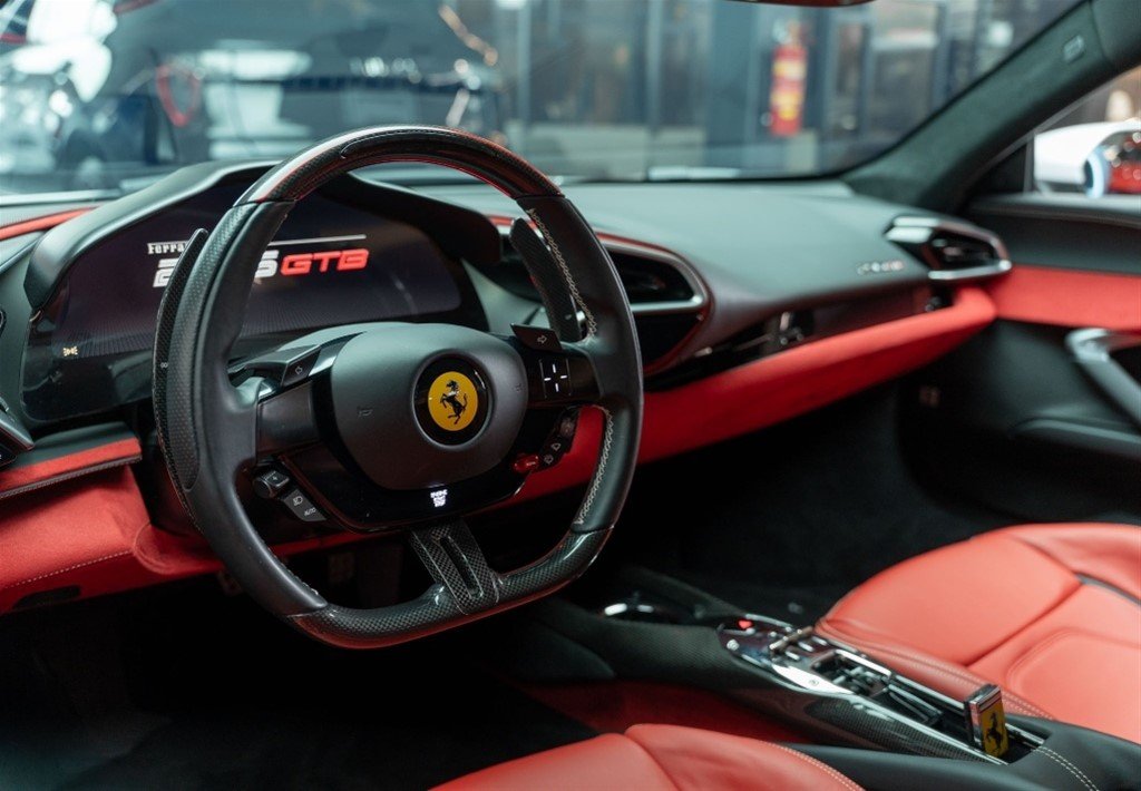 Ferrari 296 GTB — foto 3