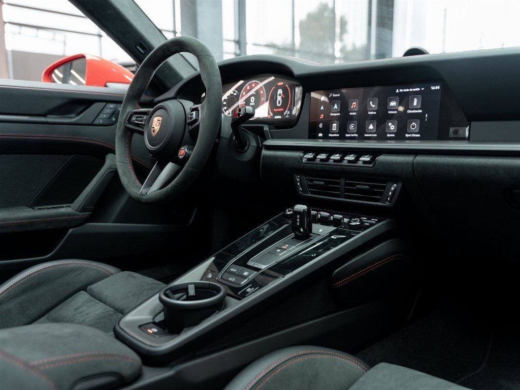 Porsche 911 Carrera GTS — foto 4