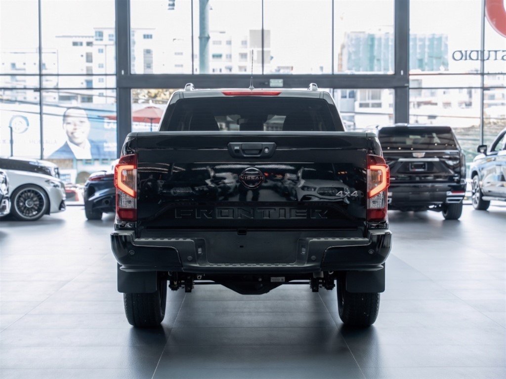 Nissan Frontier Pro-4X — foto 9