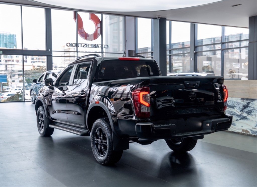 Nissan Frontier Pro-4X — foto 10