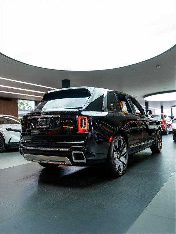 Rolls Royce Cullinan — foto 4