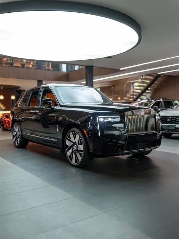 Rolls Royce Cullinan — foto 5