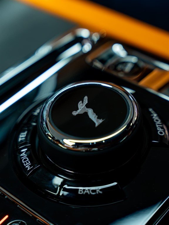Rolls Royce Cullinan — foto 8