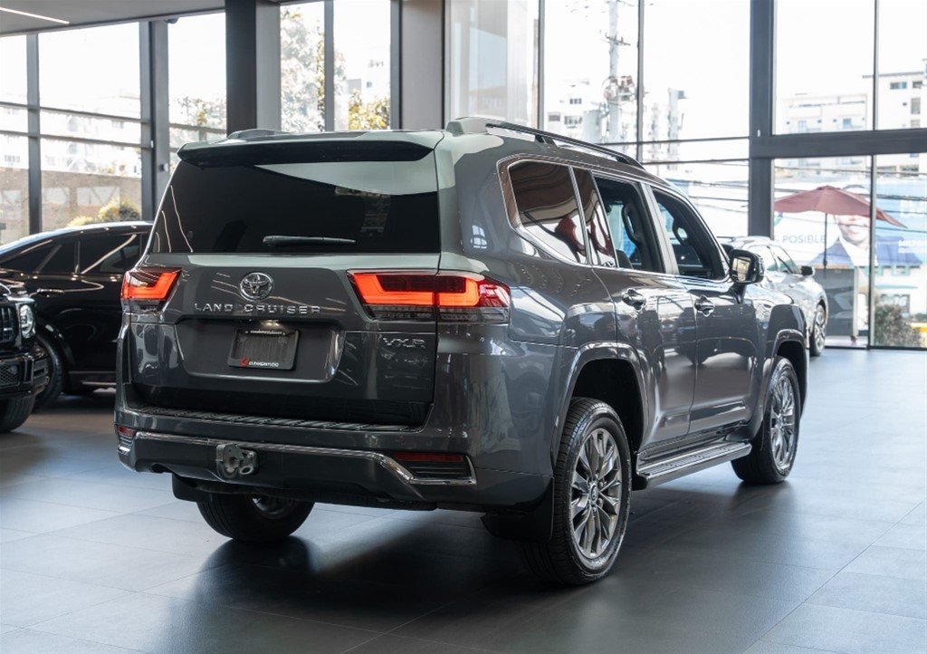Toyota Land Cruiser 300 VX-R — foto 5