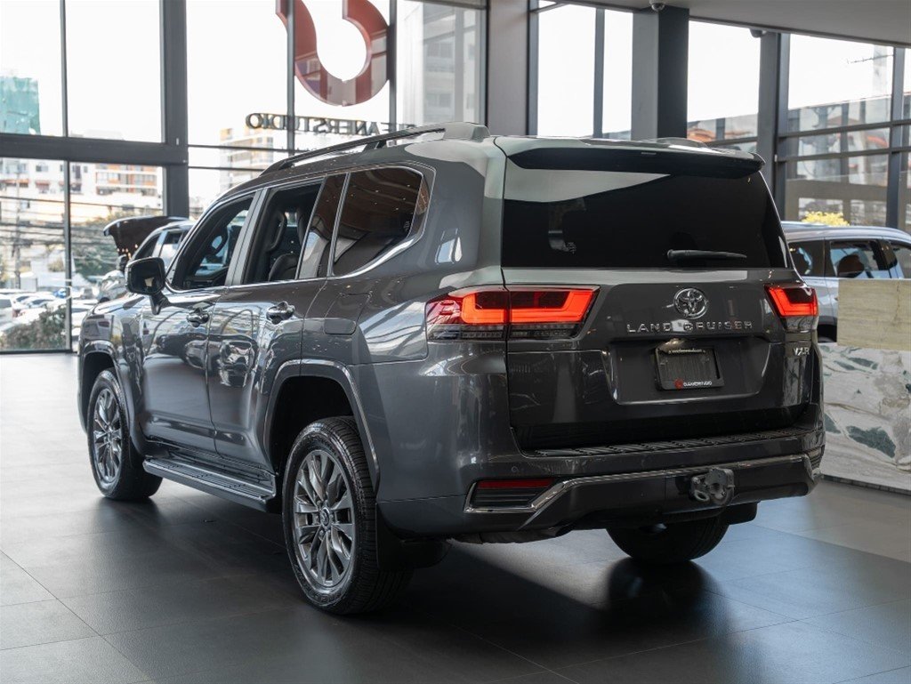 Toyota Land Cruiser 300 VX-R — foto 7
