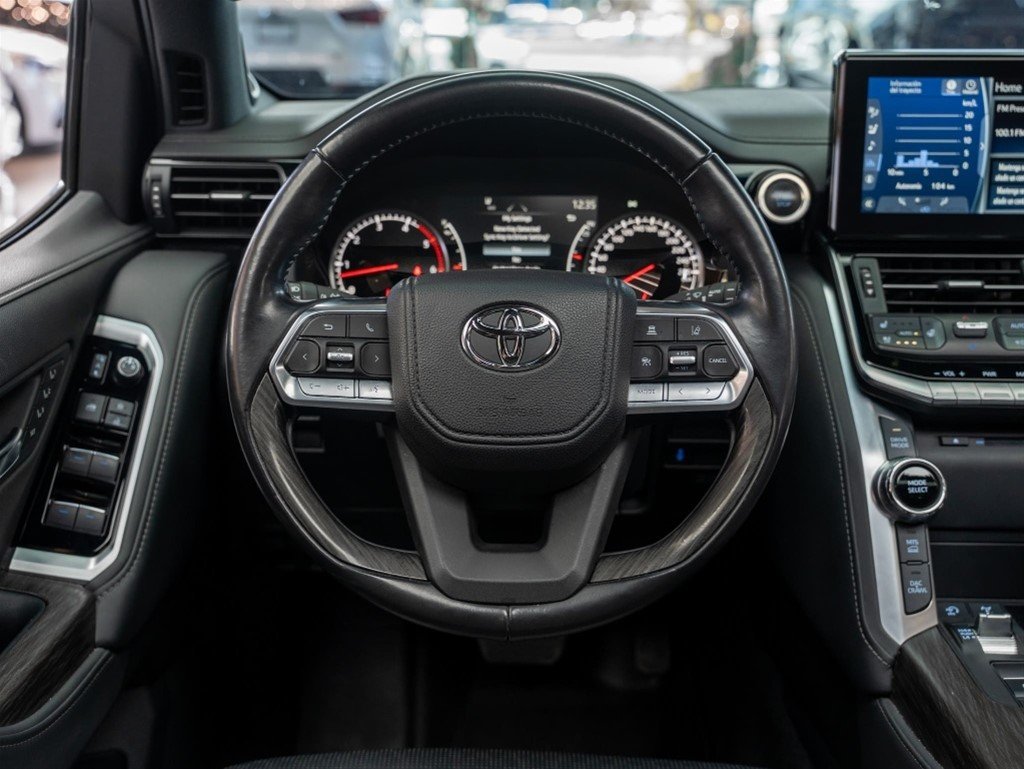 Toyota Land Cruiser 300 VX-R — foto 11
