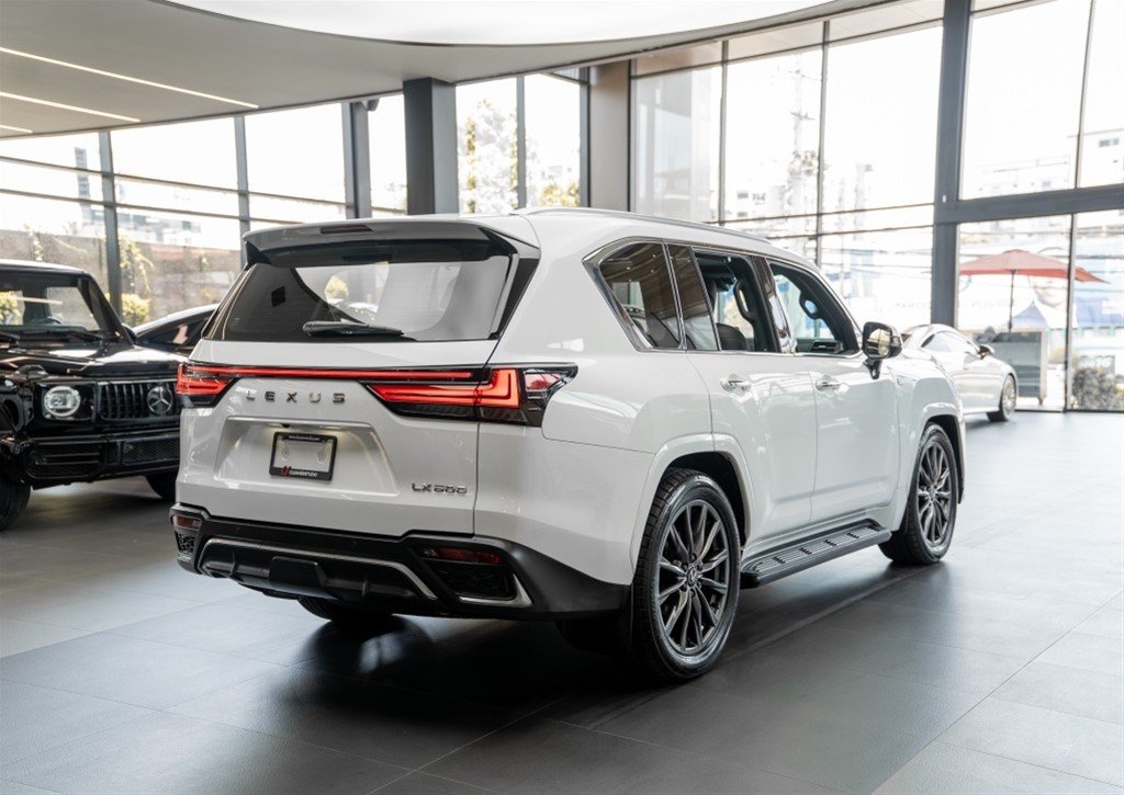 Lexus LX 600 Sport — foto 7