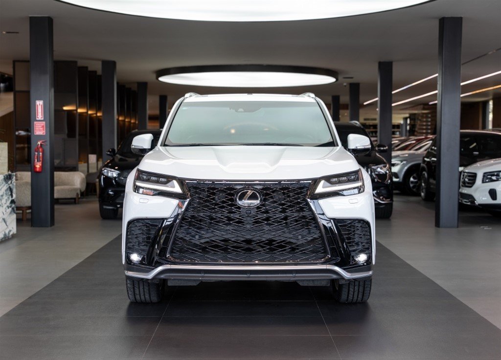 Lexus LX 600 Sport — foto 11