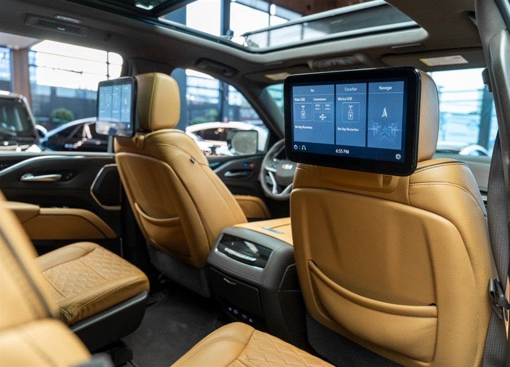 Cadillac Escalade Luxury Short — foto 5