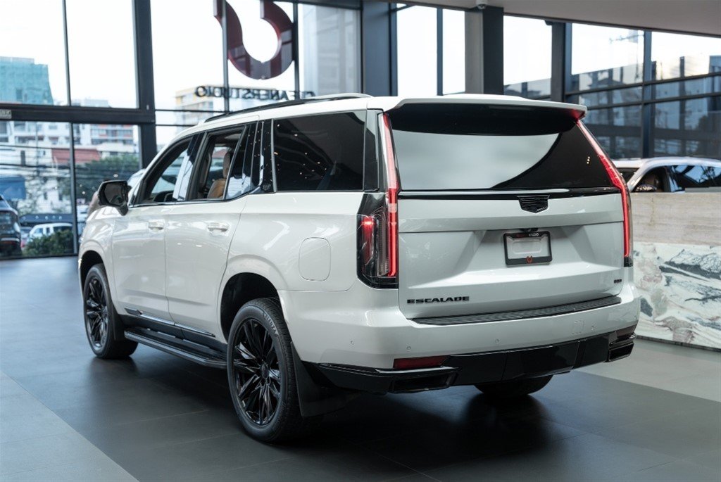 Cadillac Escalade Luxury Short — foto 8