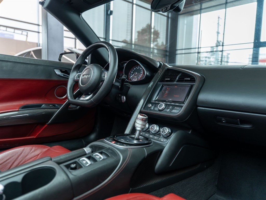 Audi R8 V10 Spyder — foto 7
