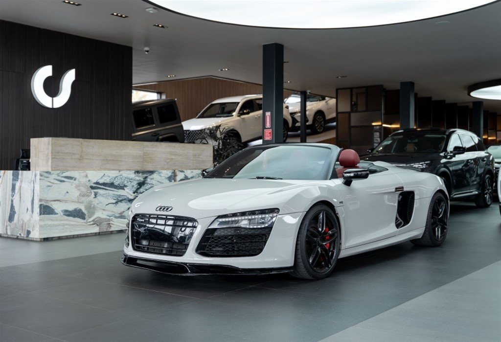 Audi R8 V10 Spyder — foto 11