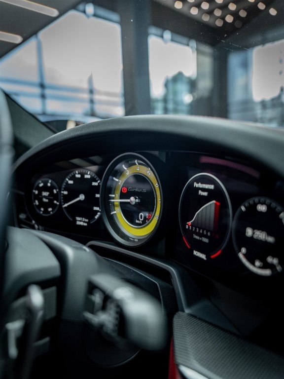 Porsche 911 Turbo S — foto 7