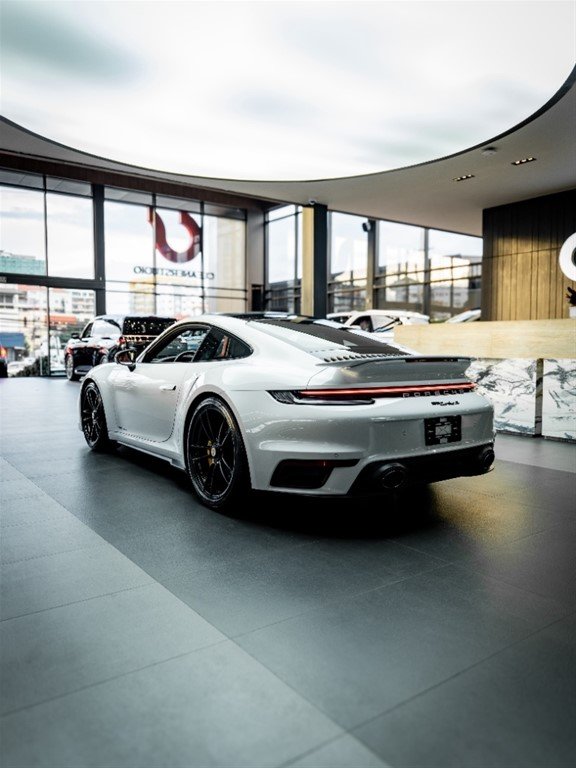Porsche 911 Turbo S — foto 12
