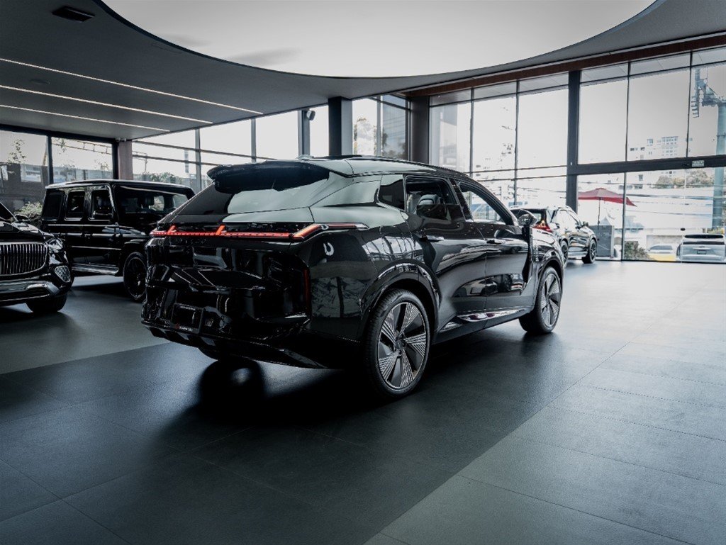 Lynk CO 08 PHEV — foto 11