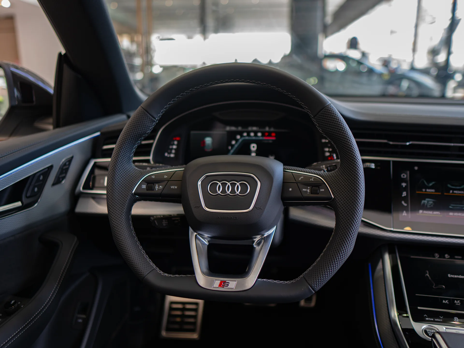 Audi Q8 2025