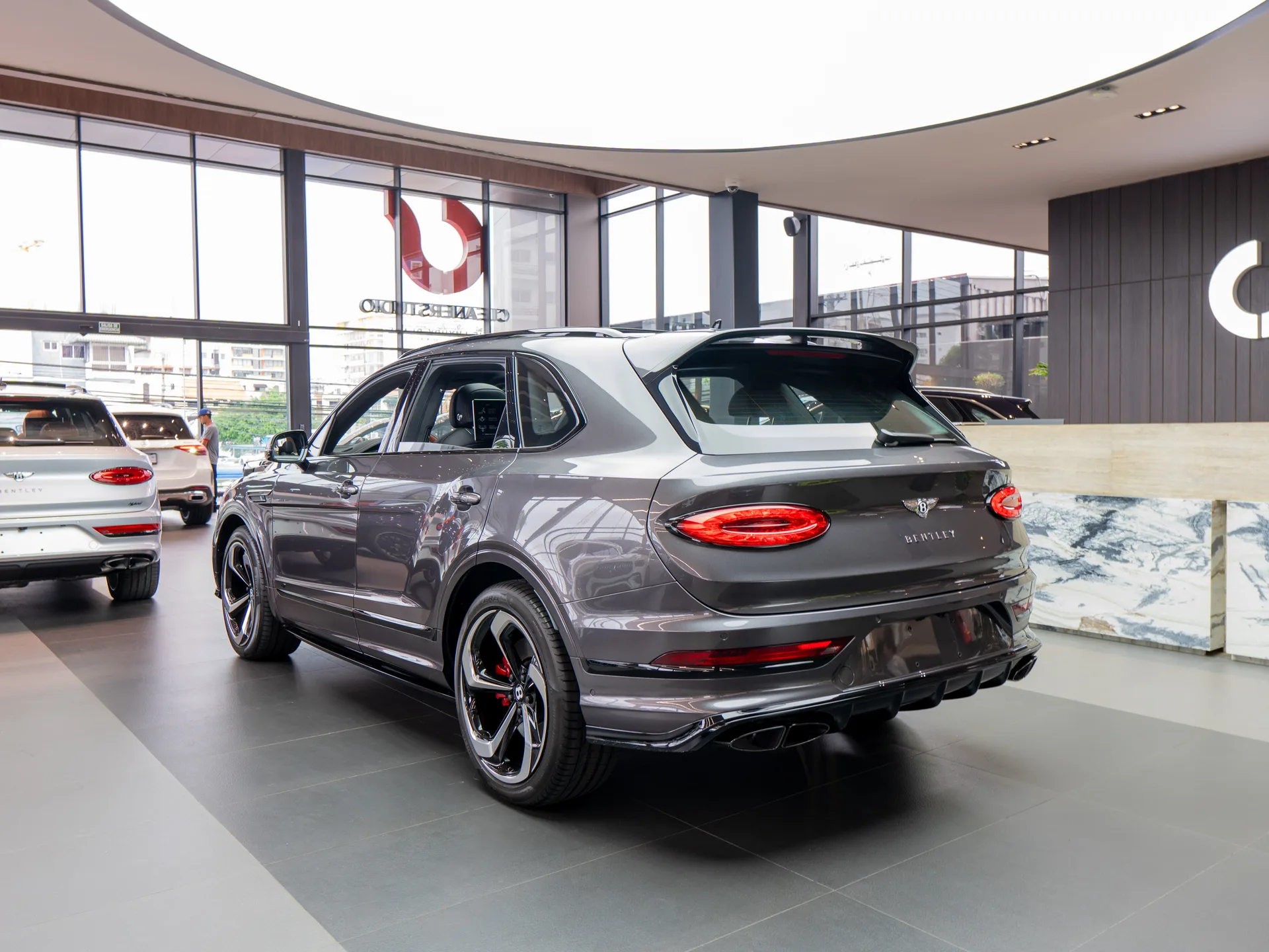 Bentley Bentayga 2023