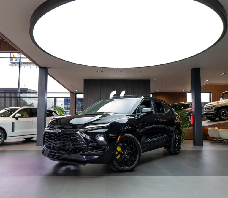 Chevrolet Blazer RS 2023 color Negro en CleanerStudio
