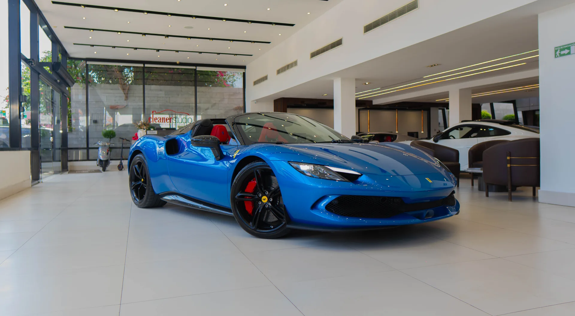 Ferrari 296 GTS 2024
