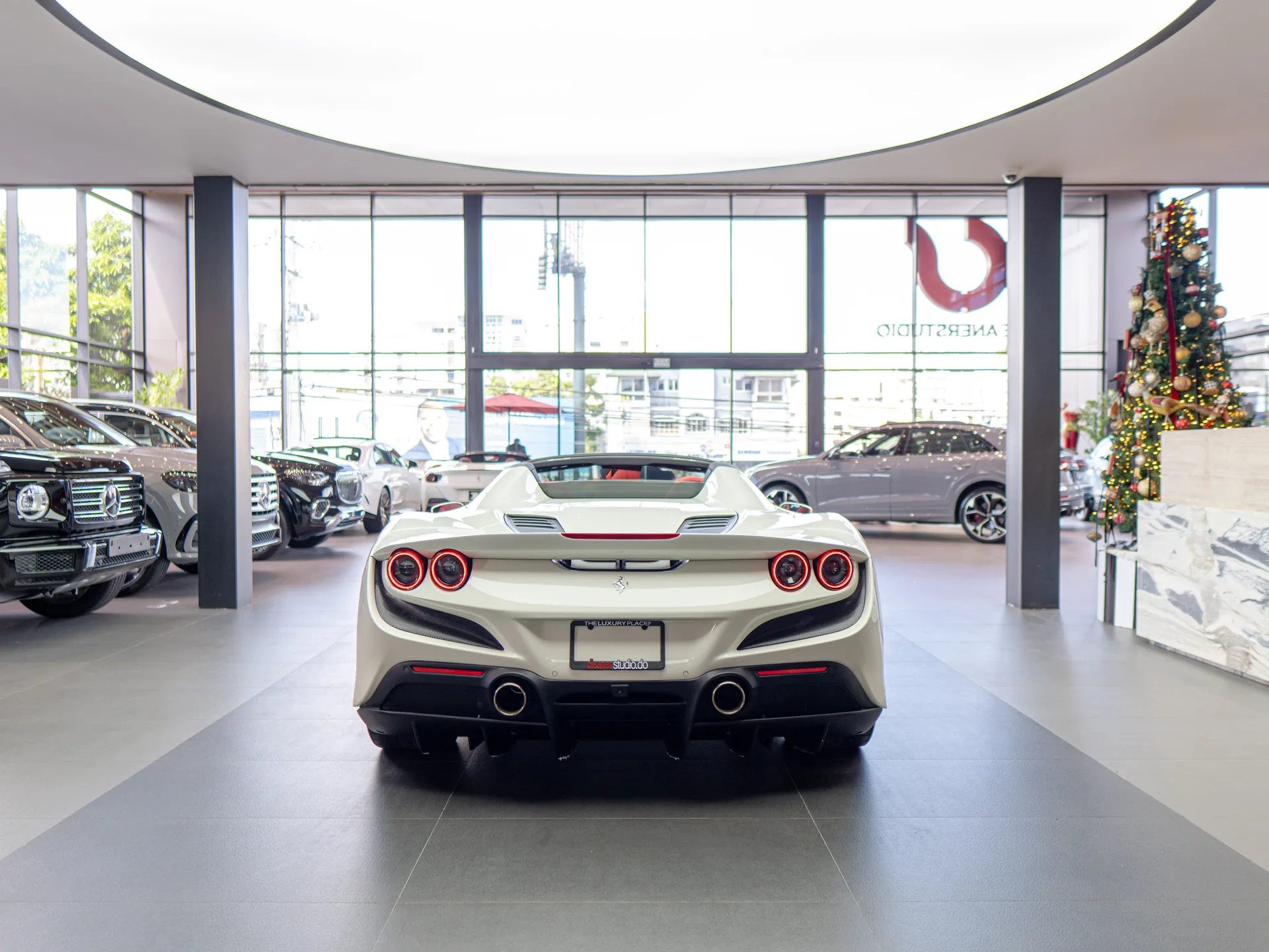 Ferrari F8 2022