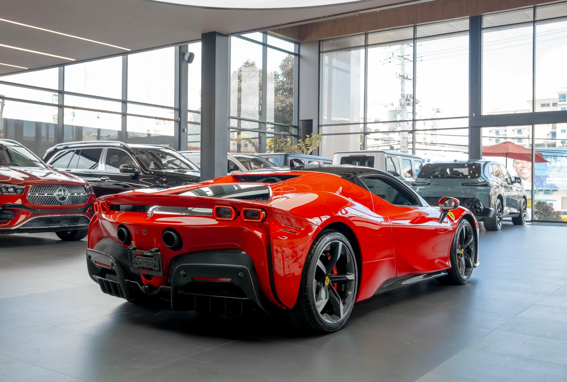 Ferrari SF90 Stradale 2023