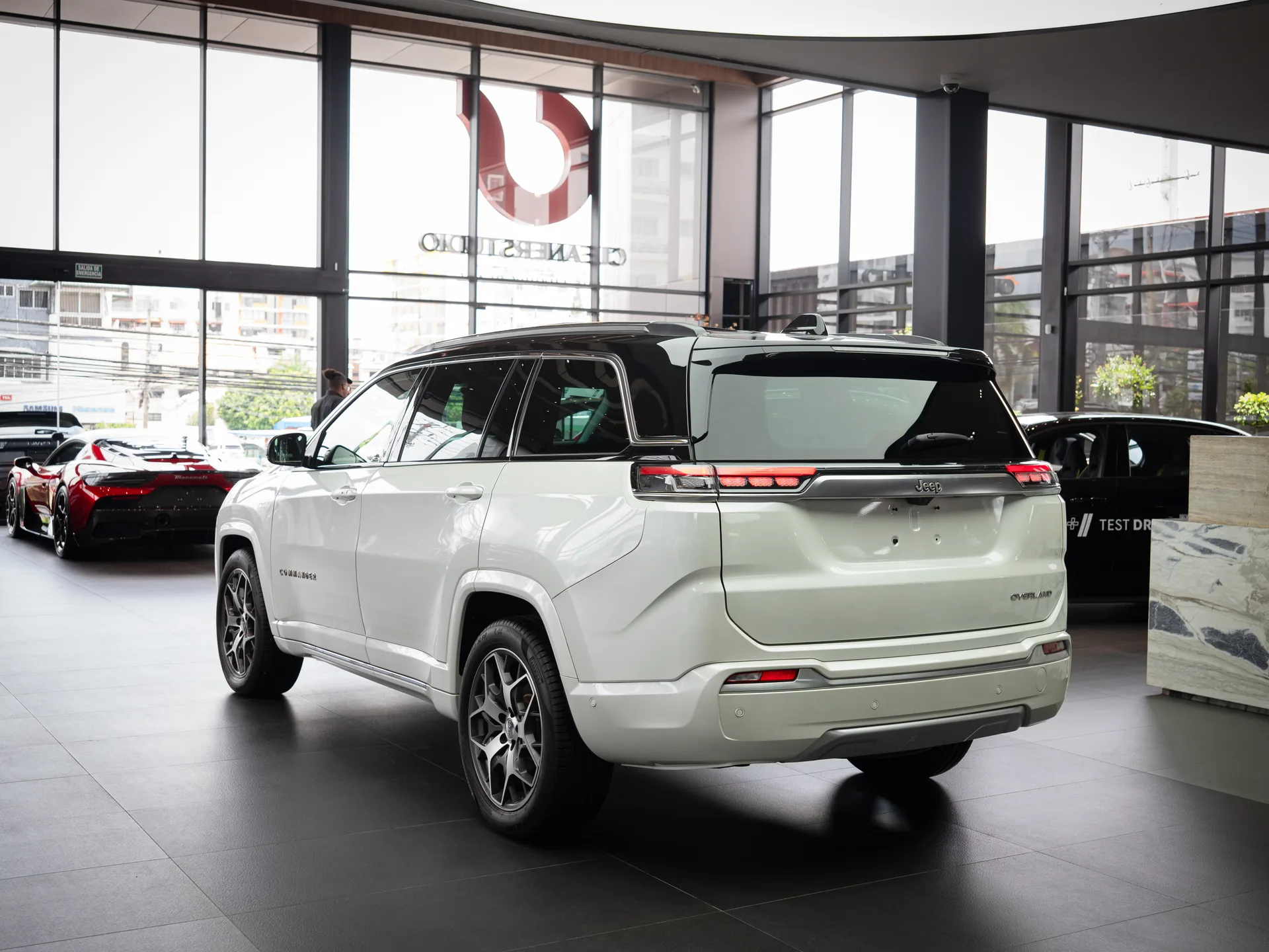 Jeep Commander 2024