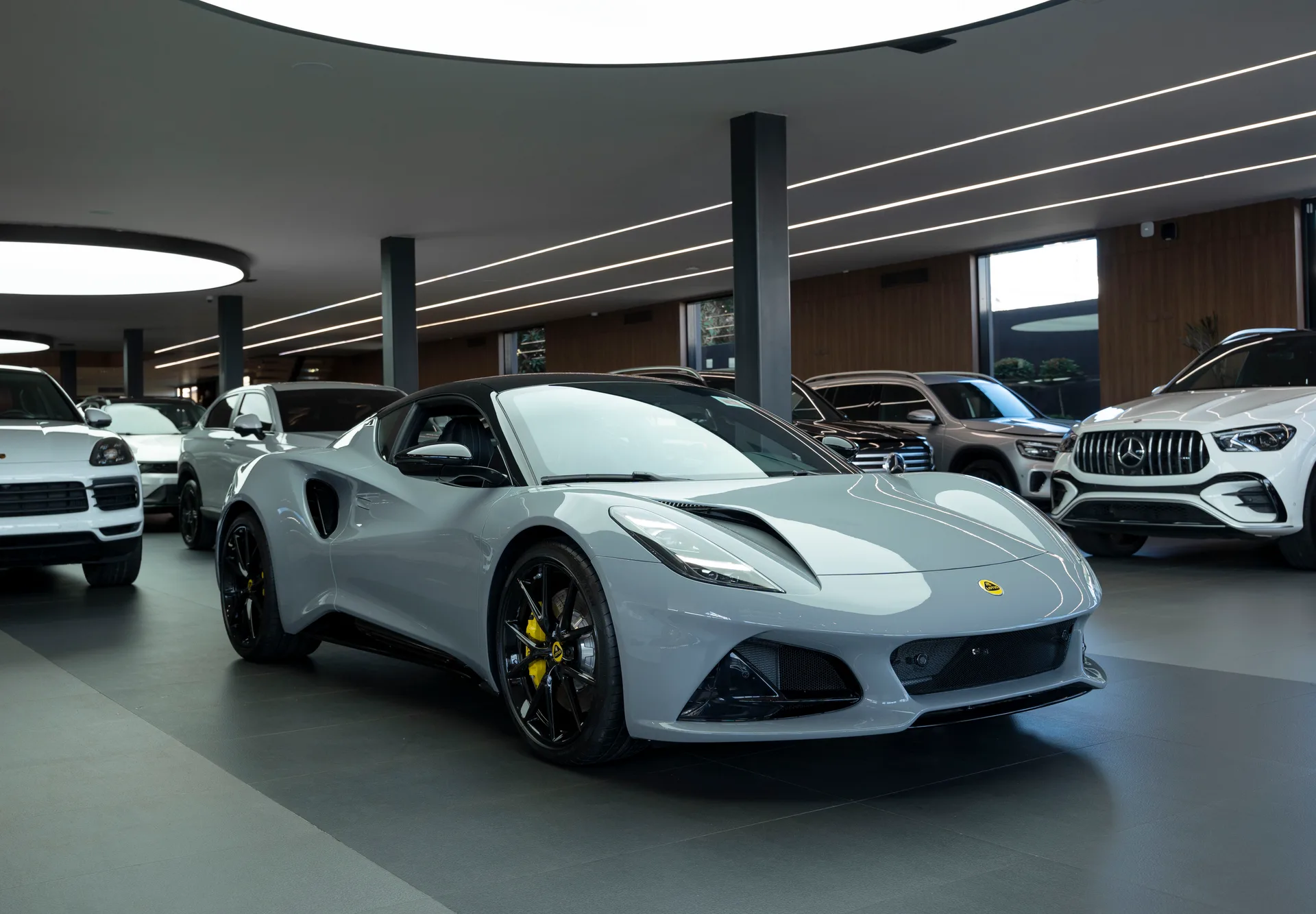 Lotus Emira 2025