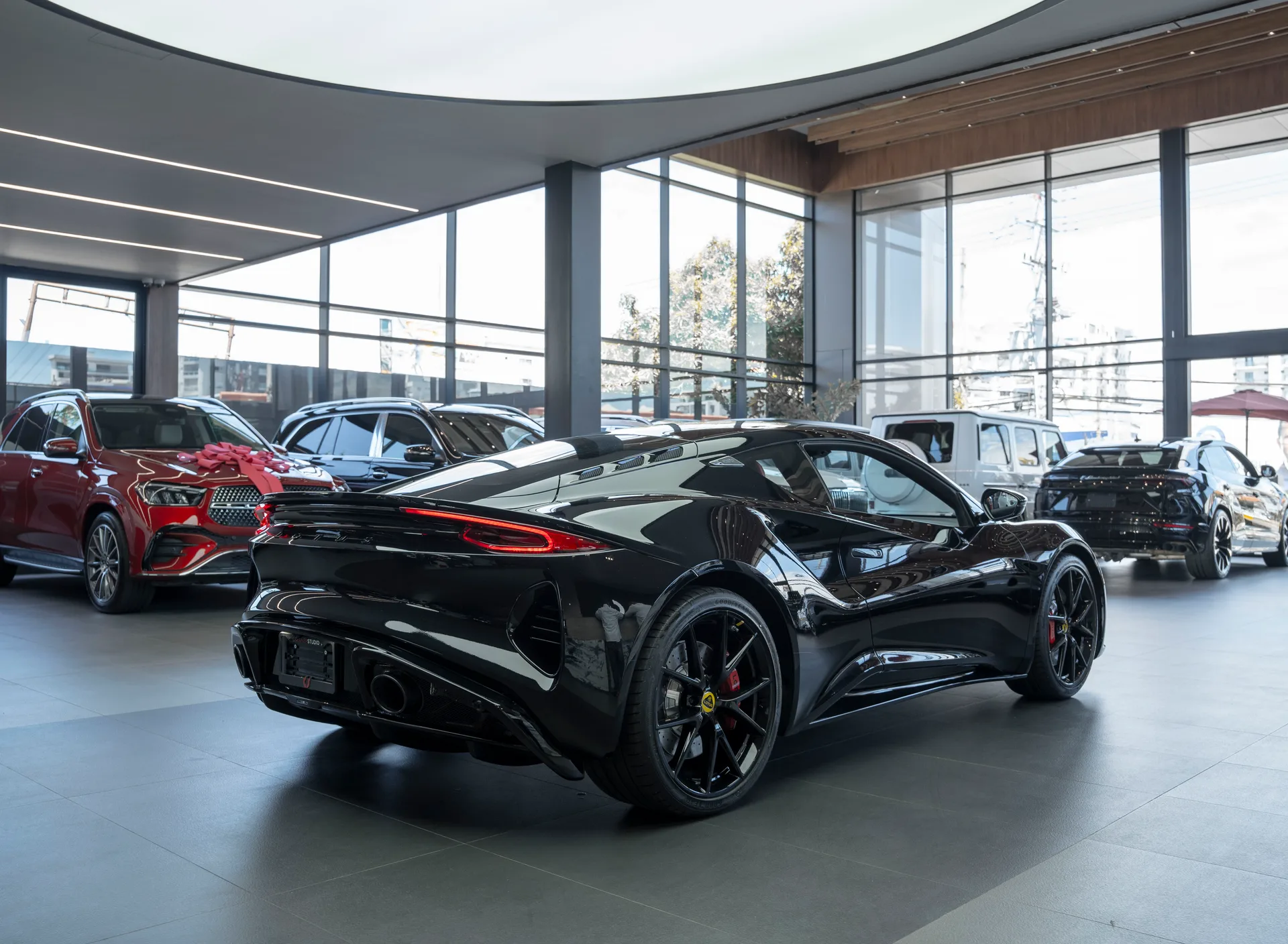 Lotus Emira 2025
