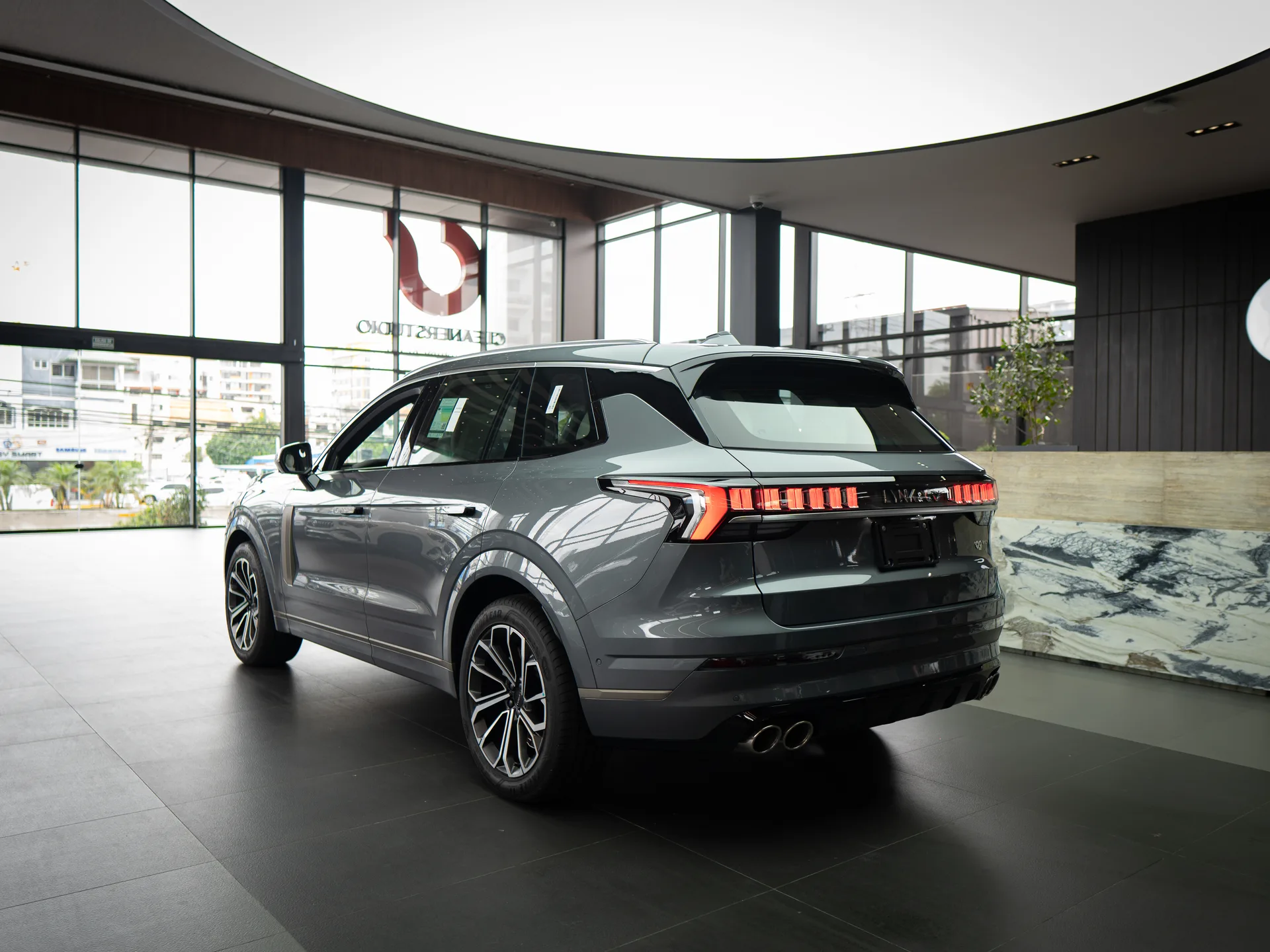 Lynk CO 09 2025