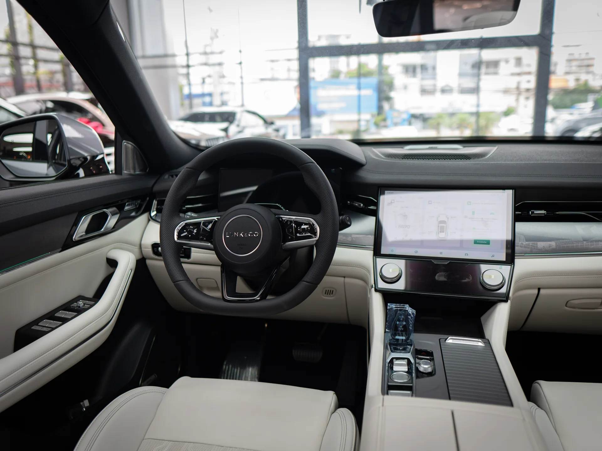Lynk CO 09 2025