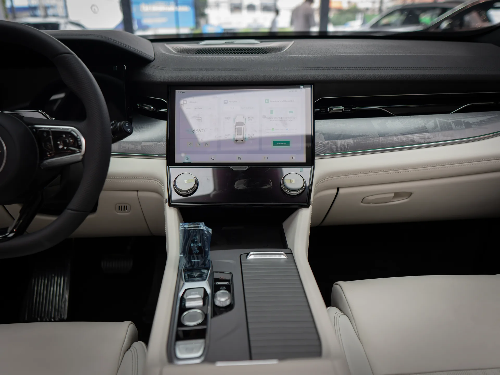 Lynk CO 09 2025