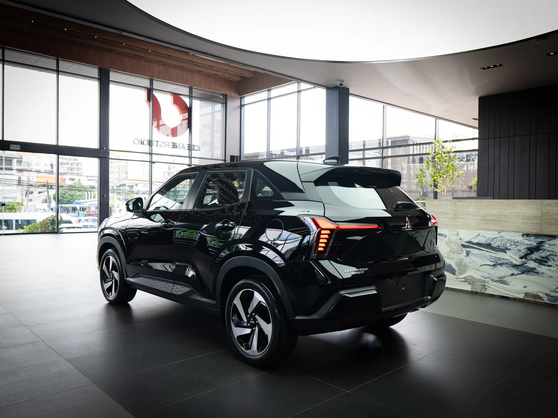 Mitsubishi Motors Outlander 2026
