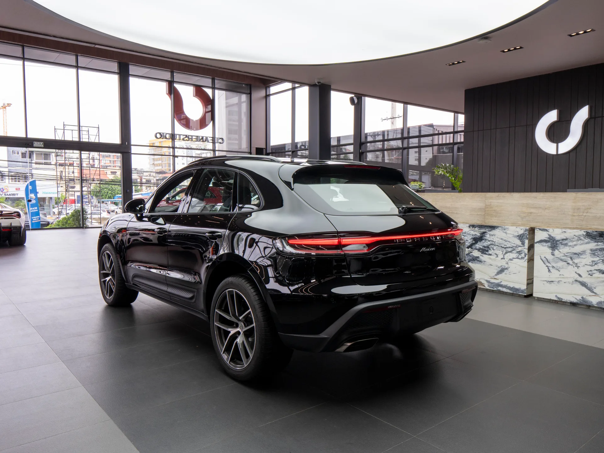 Porsche Macan 2025