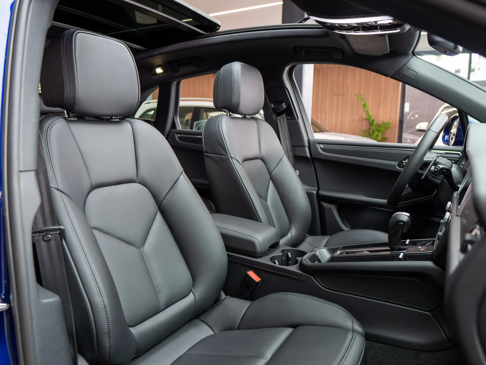 Porsche Macan 2025