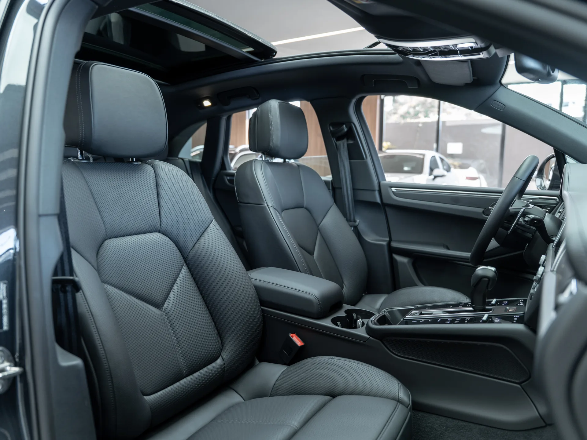 Porsche Macan 2025