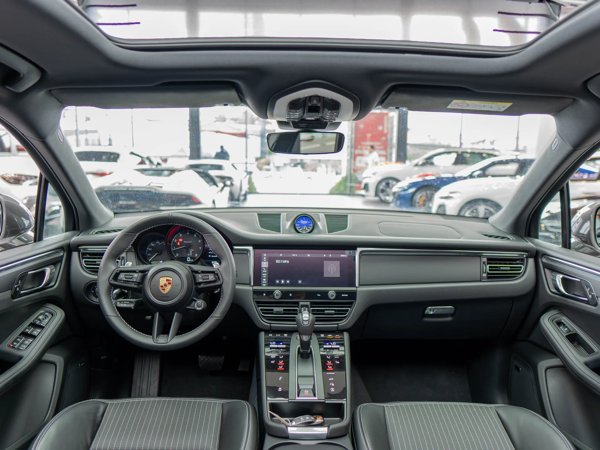 Porsche Macan 2025
