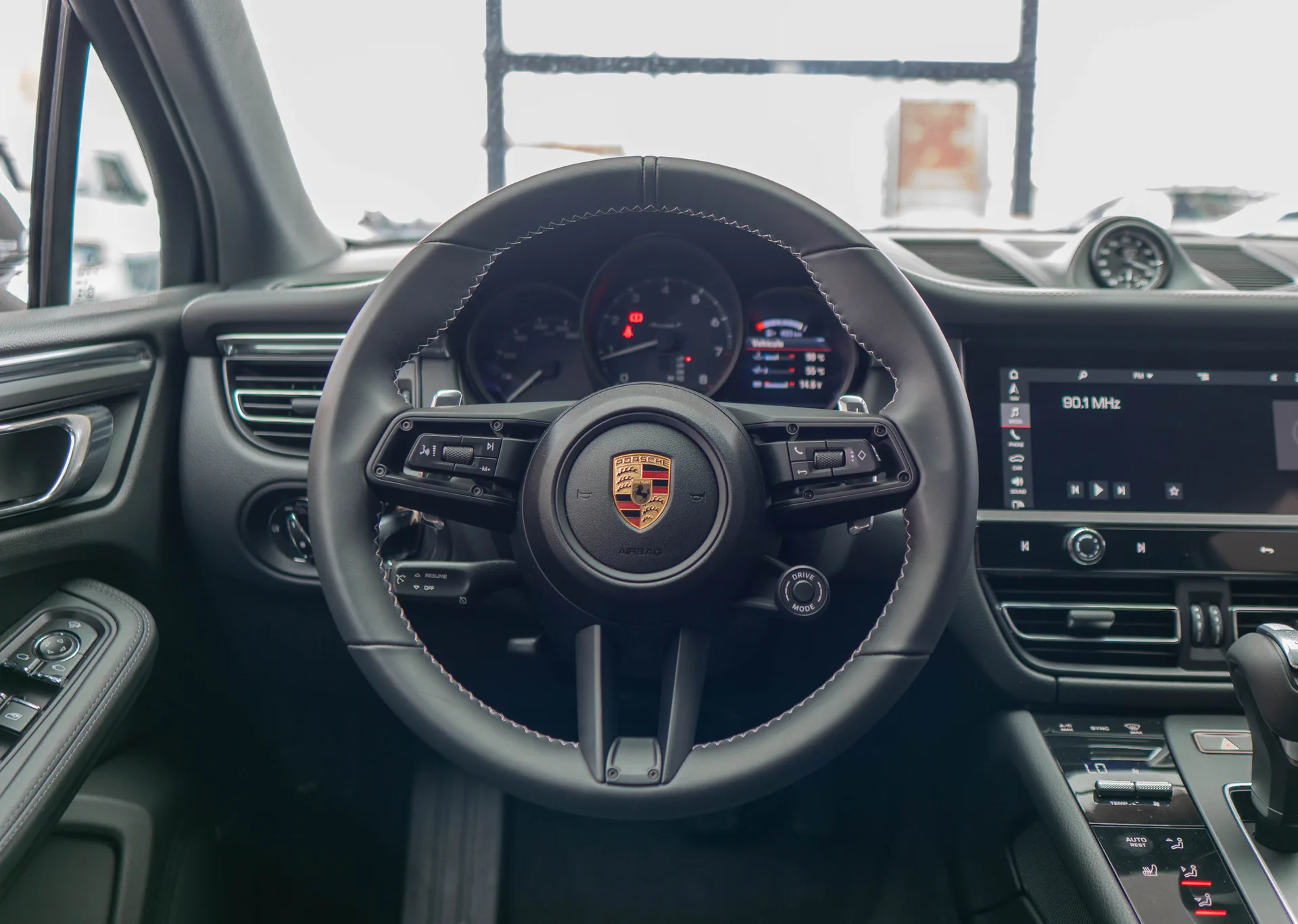 Porsche Macan 2025