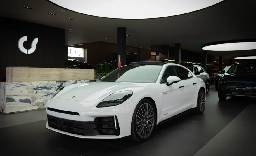 Porsche Panamera 2025