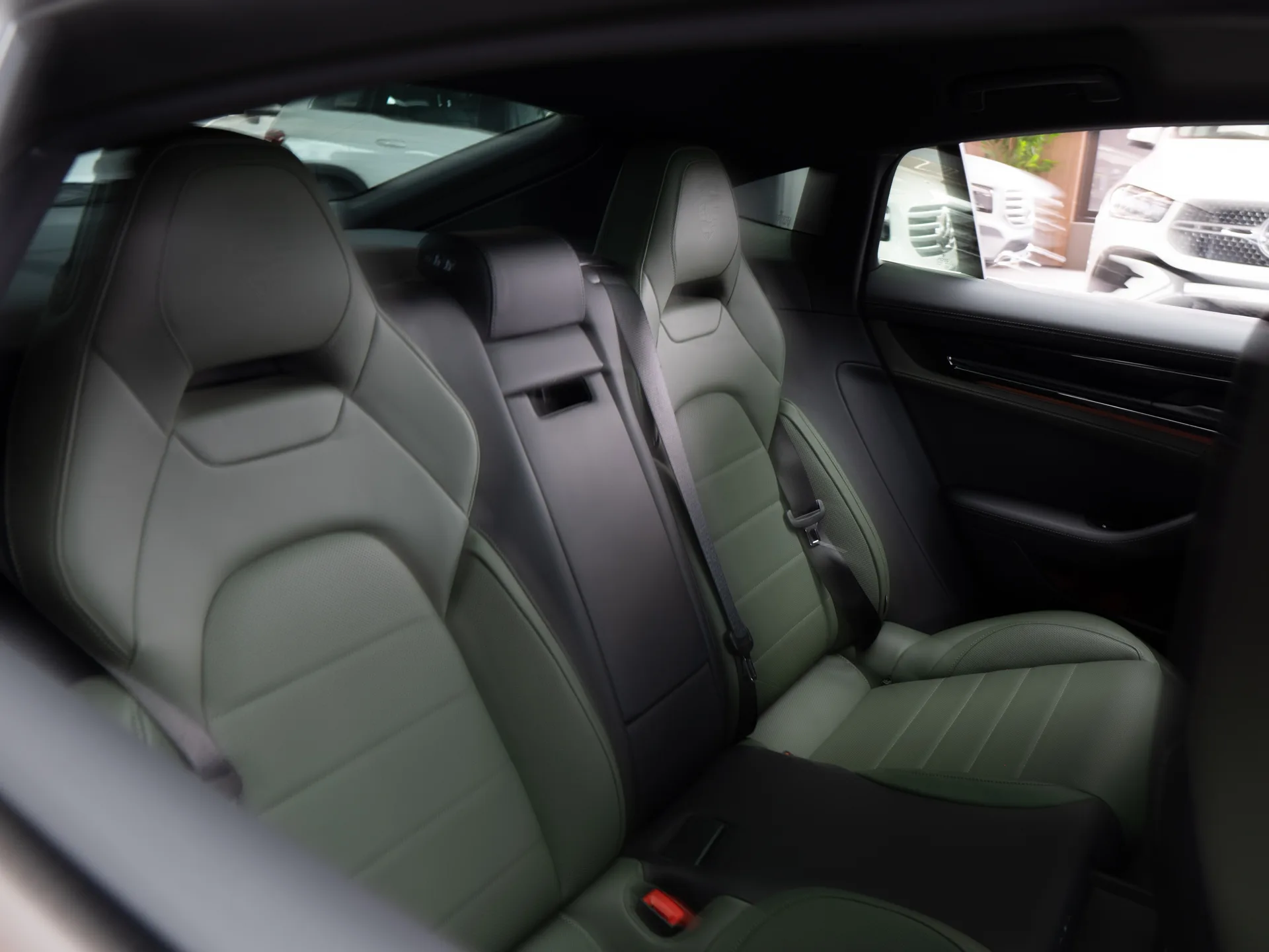 Porsche Panamera 2025