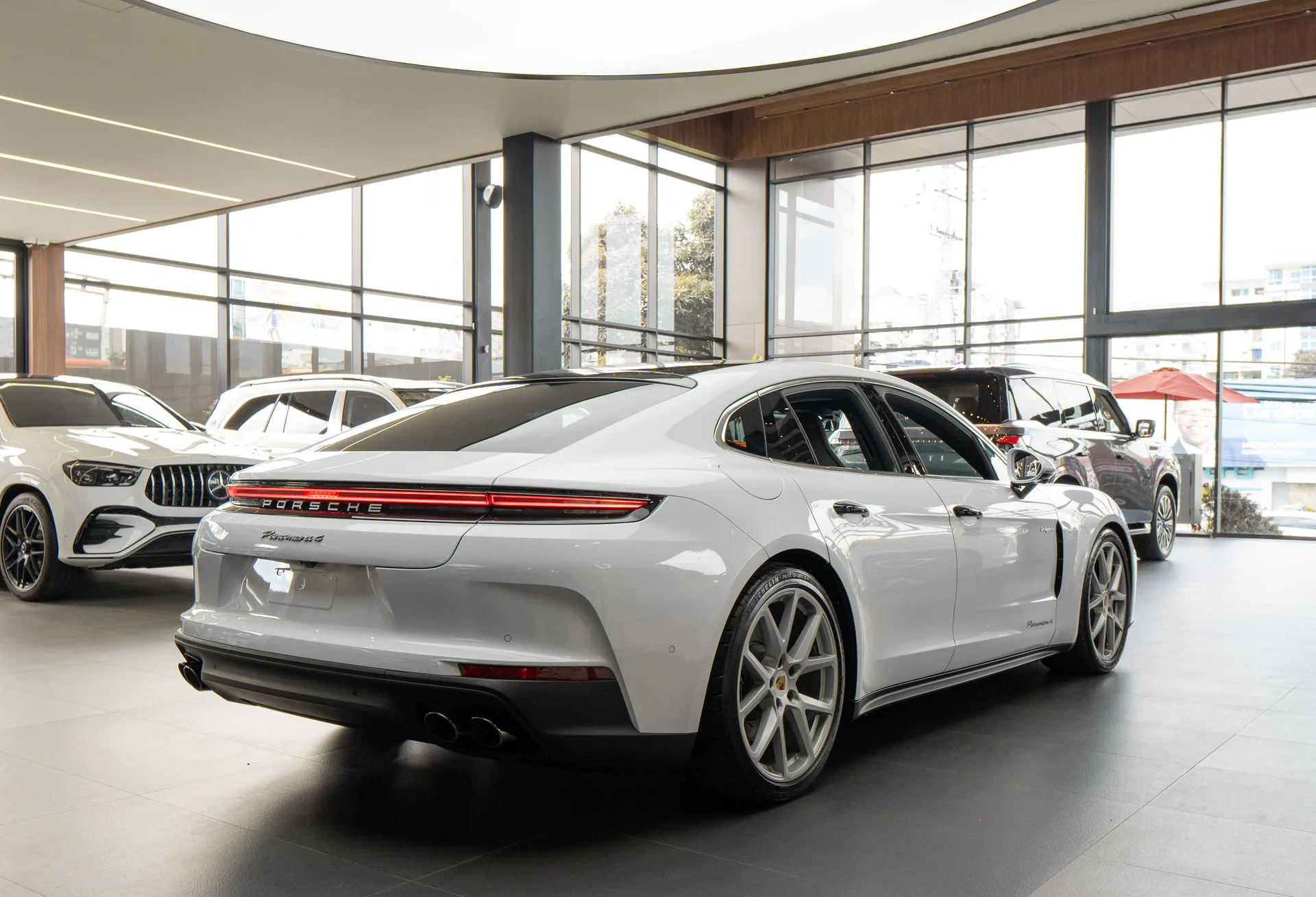 Porsche Panamera 2025