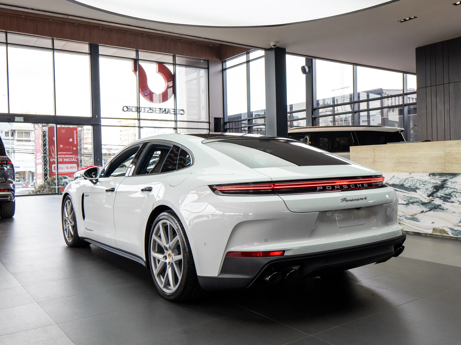 Porsche Panamera 2025
