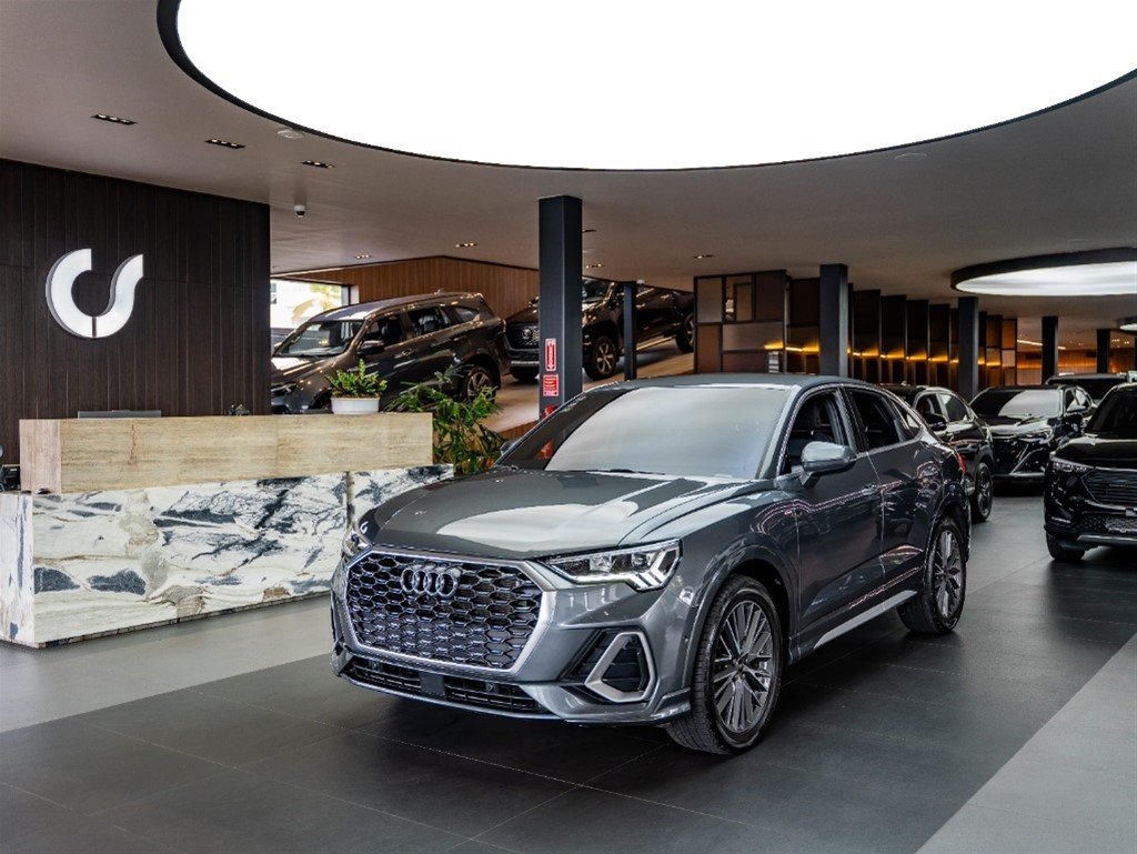 Audi Q3 S Line — foto 3