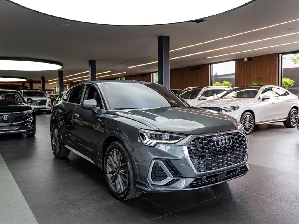 Audi Q3 S Line — foto 7