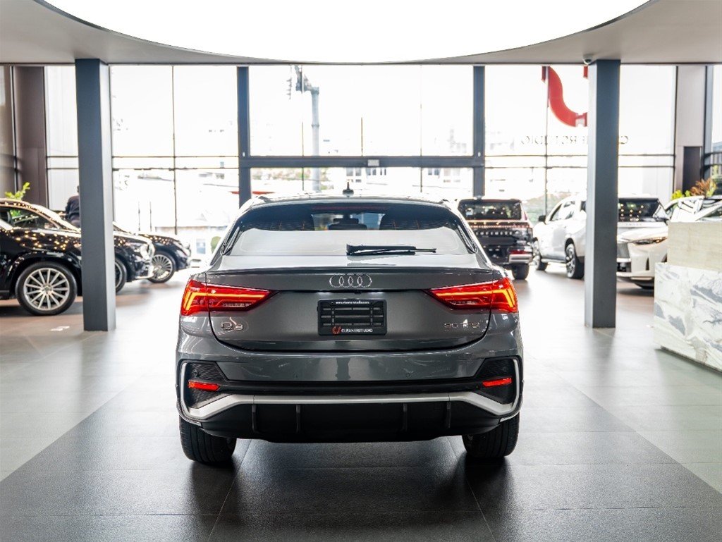 Audi Q3 S Line — foto 11