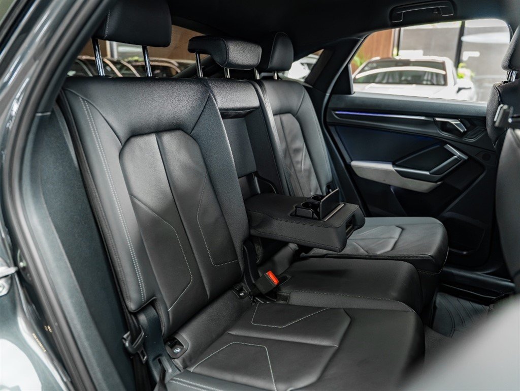 Audi Q3 S Line — foto 4