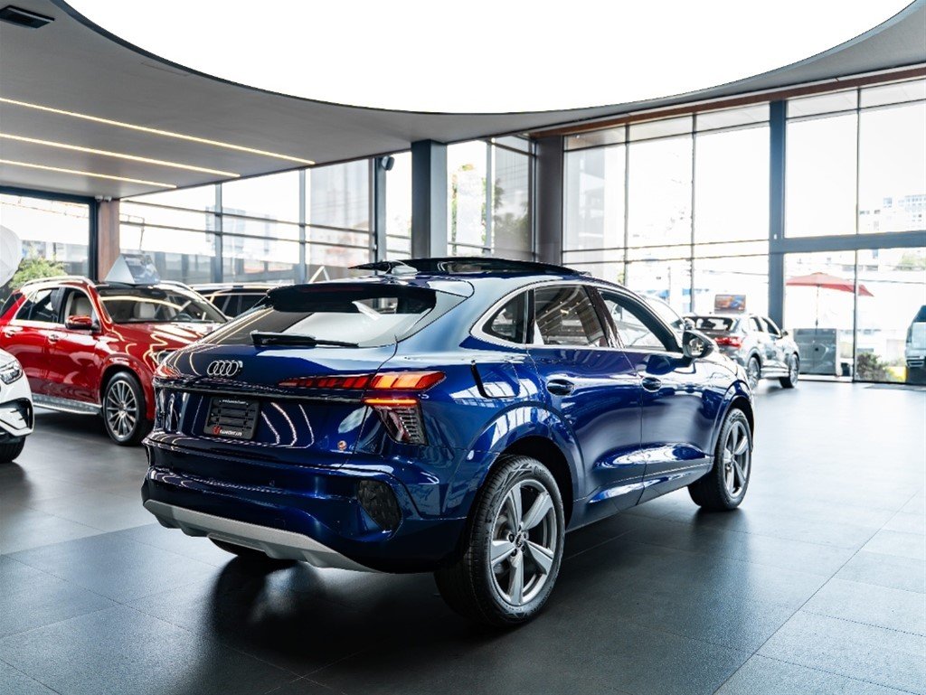 Audi Q3 — foto 5