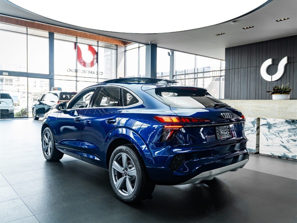 Audi Q3 — foto 7
