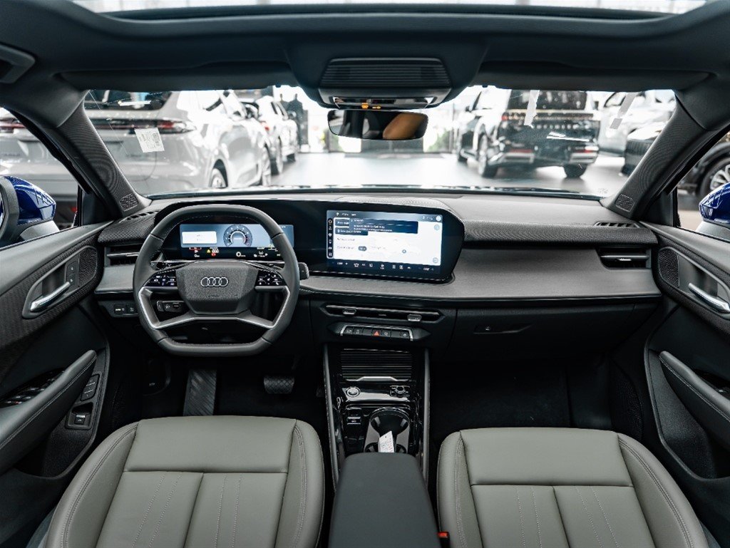 Audi Q3 — foto 12